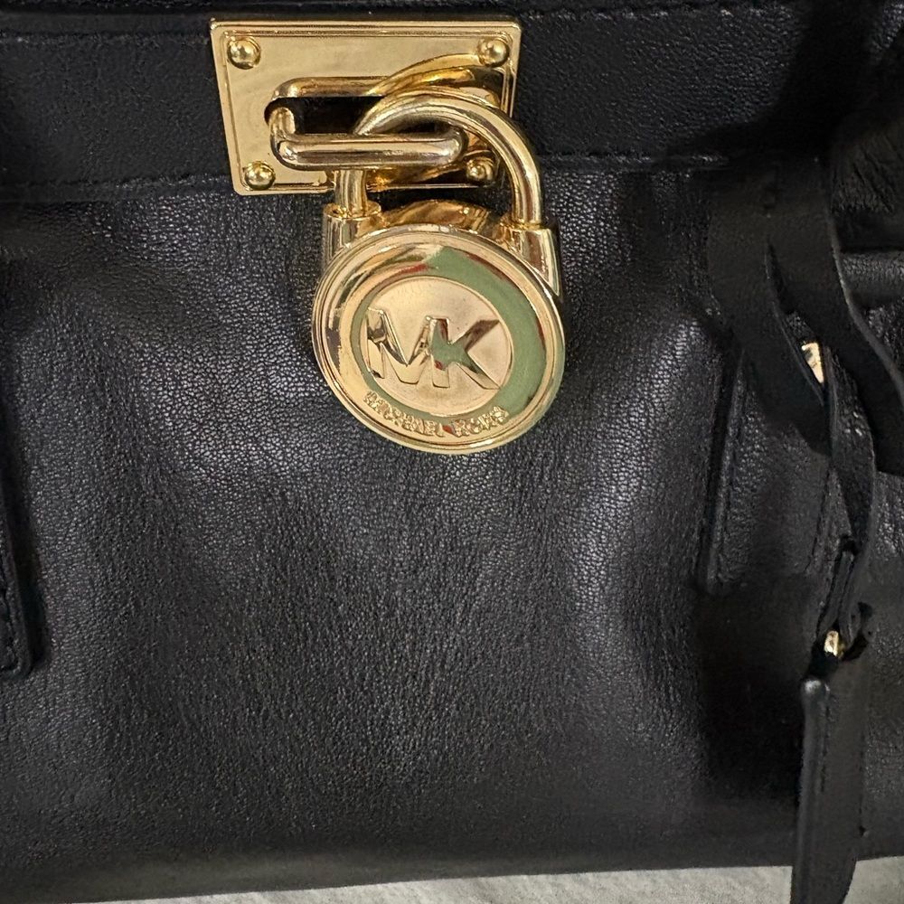 Michael kors Black Leather Satchel with Gold Hardware & Detachable Strap NWOT - Picture 3 of 11